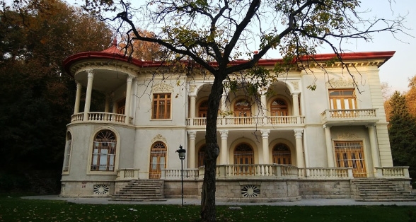 Niavaran Palace (Stunning Historical Complex in Iran)