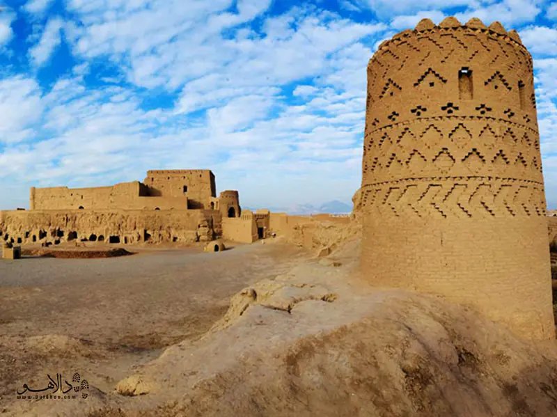 کهن دژنارین قلعه، قدیمی&zwnj;ترین بنای خشتی جهان